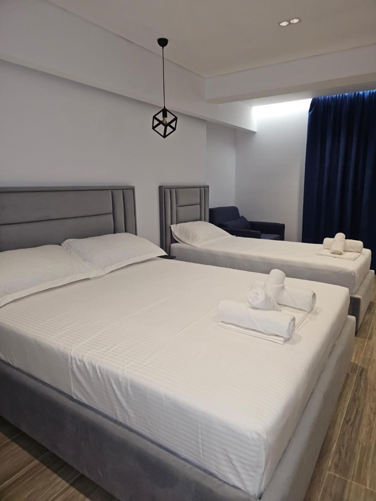 Ardit Seaside Rooms Σαράντα Εξωτερικό φωτογραφία