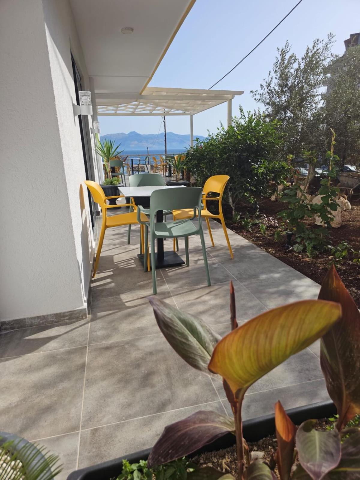 Ardit Seaside Rooms Σαράντα Εξωτερικό φωτογραφία