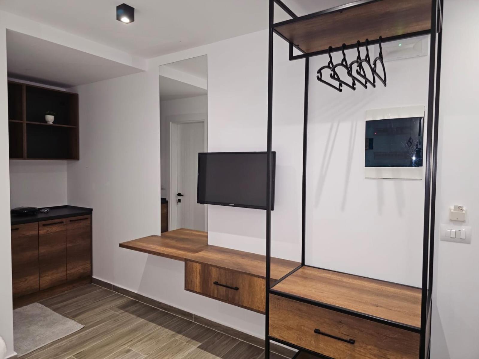 Ardit Seaside Rooms Σαράντα Εξωτερικό φωτογραφία