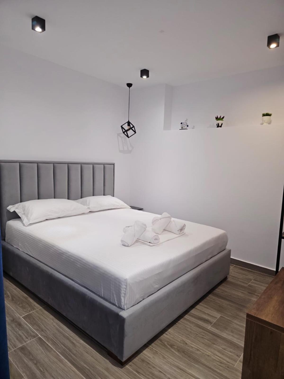 Ardit Seaside Rooms Σαράντα Εξωτερικό φωτογραφία