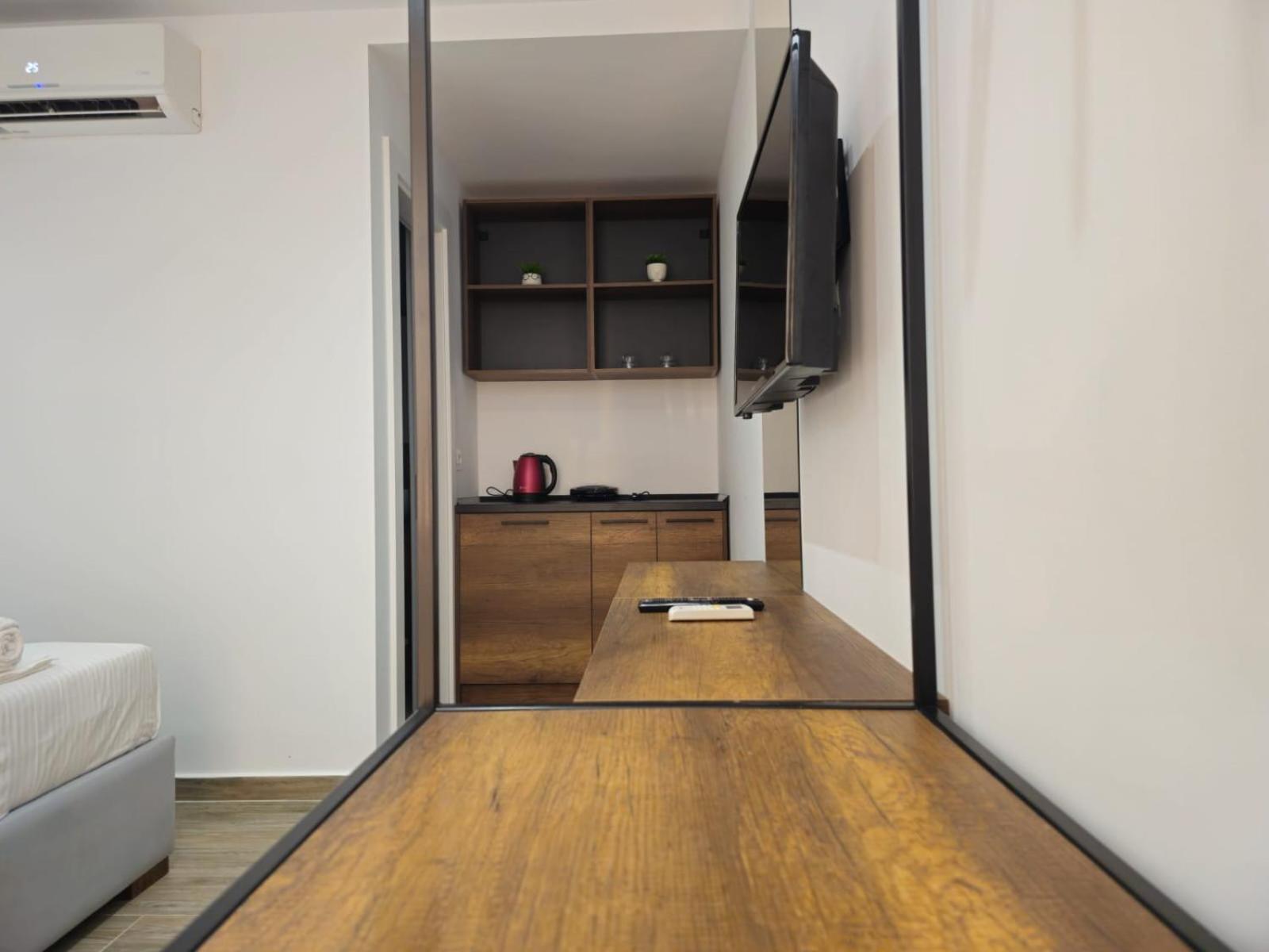 Ardit Seaside Rooms Σαράντα Εξωτερικό φωτογραφία