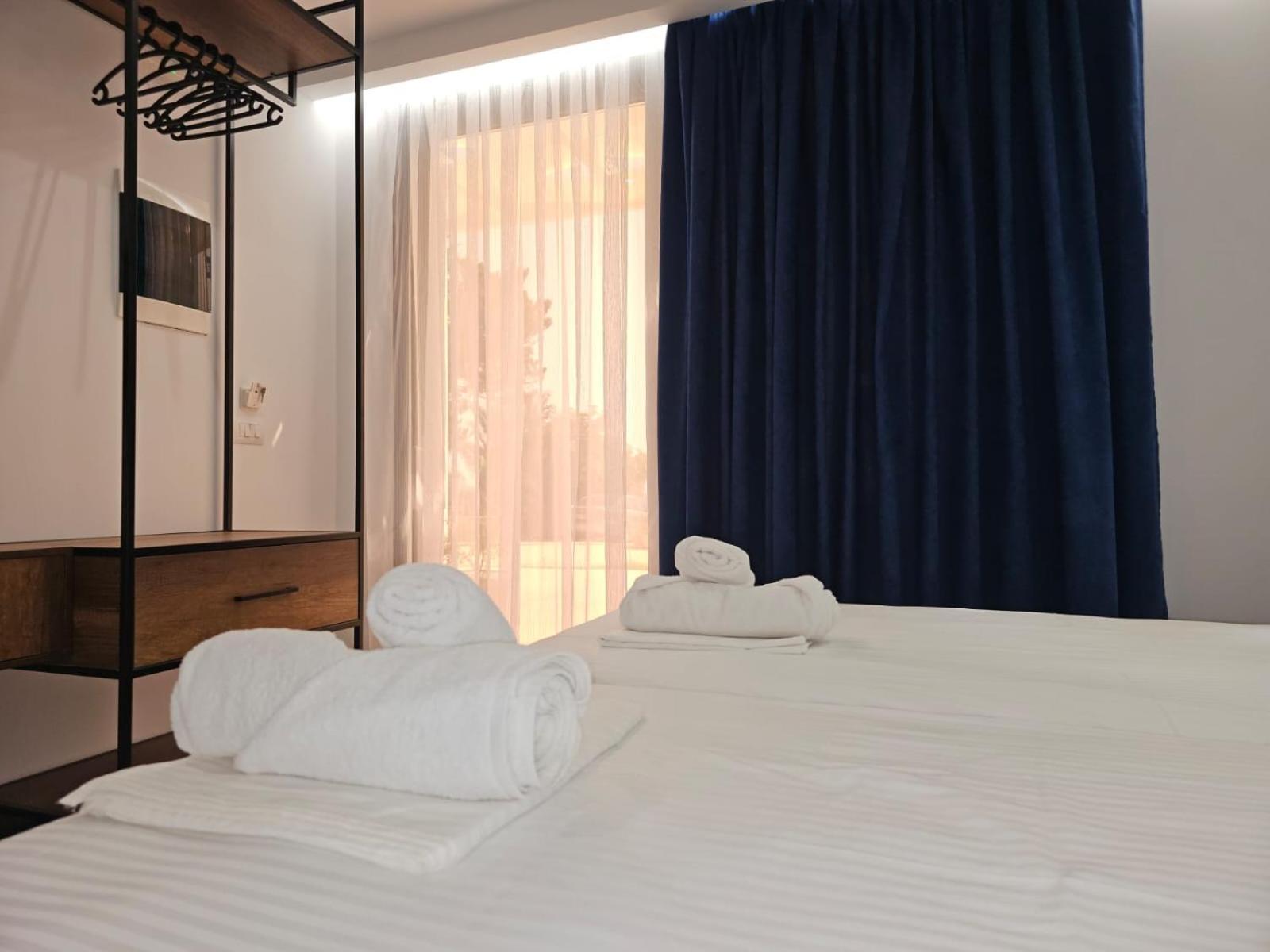 Ardit Seaside Rooms Σαράντα Εξωτερικό φωτογραφία
