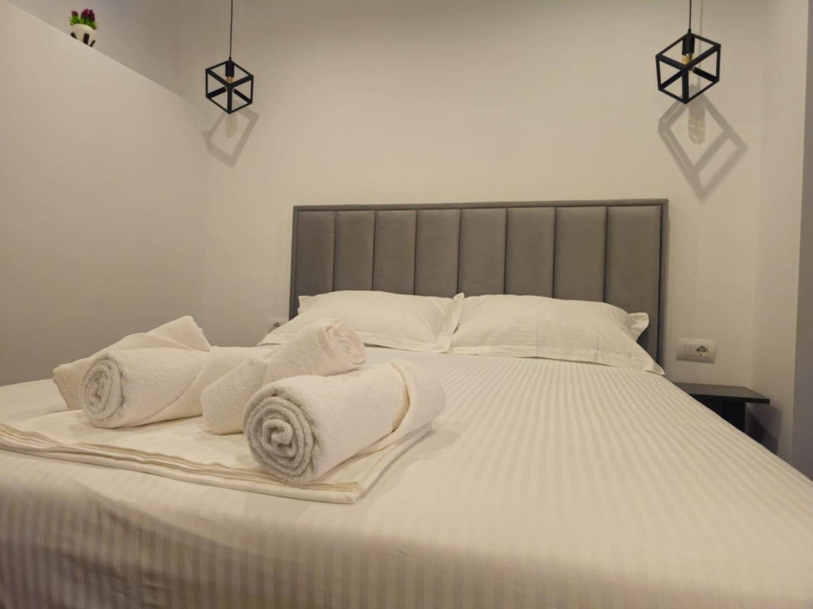 Ardit Seaside Rooms Σαράντα Εξωτερικό φωτογραφία