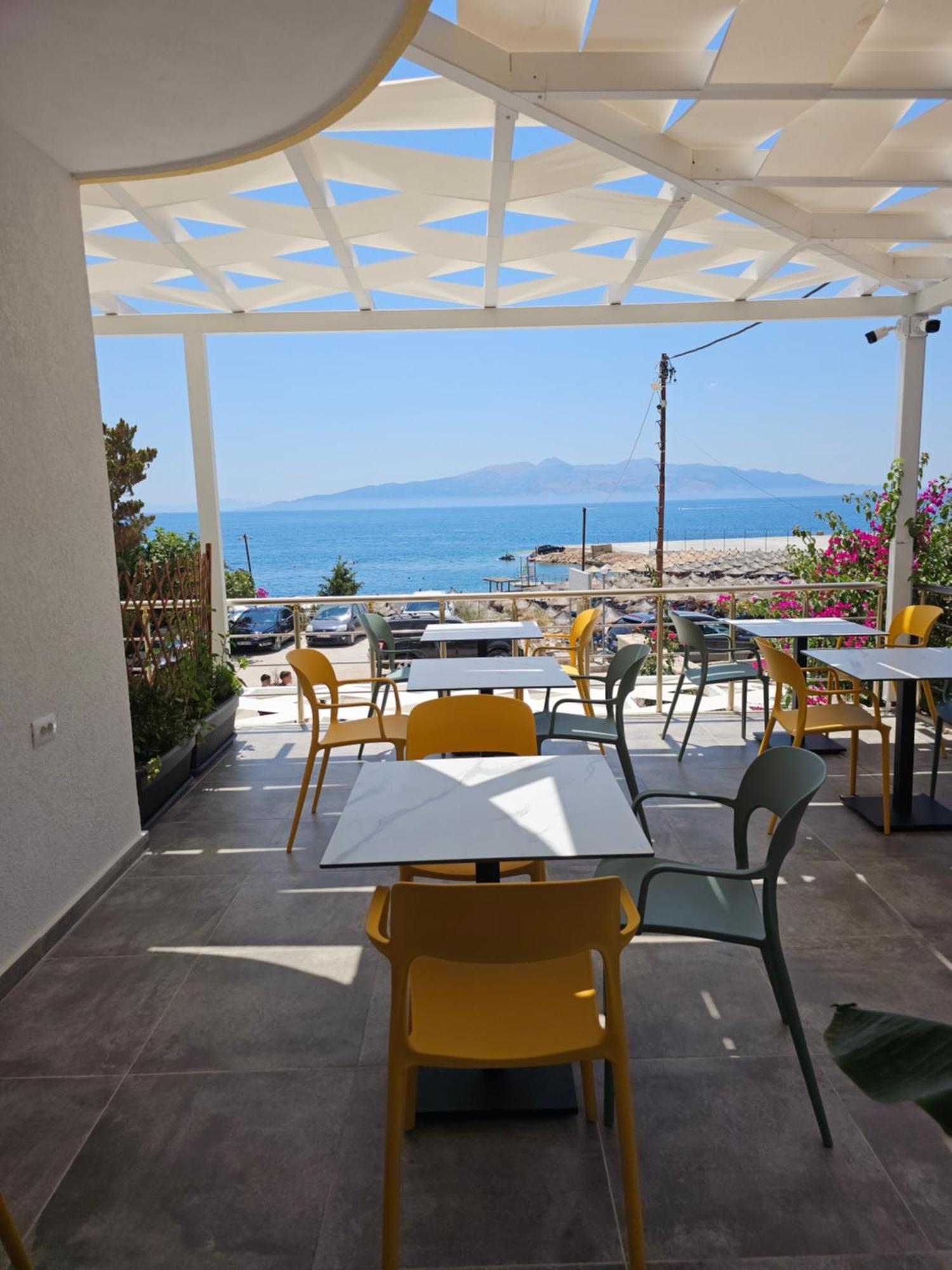 Ardit Seaside Rooms Σαράντα Εξωτερικό φωτογραφία