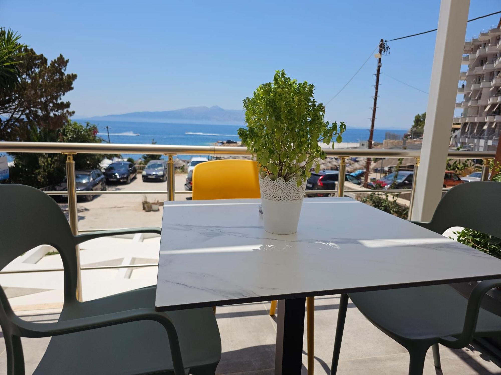 Ardit Seaside Rooms Σαράντα Εξωτερικό φωτογραφία